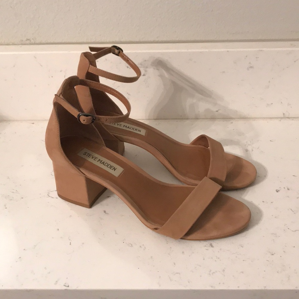 Camel colored Steve Madden heeled sandals